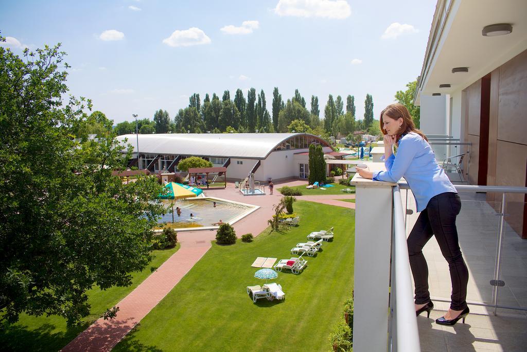 Barack Thermal Hotel And Spa Тисакечке Экстерьер фото