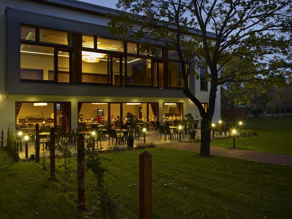 Barack Thermal Hotel And Spa Тисакечке Экстерьер фото